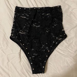 Lace rhinestone high waisted booty short.
